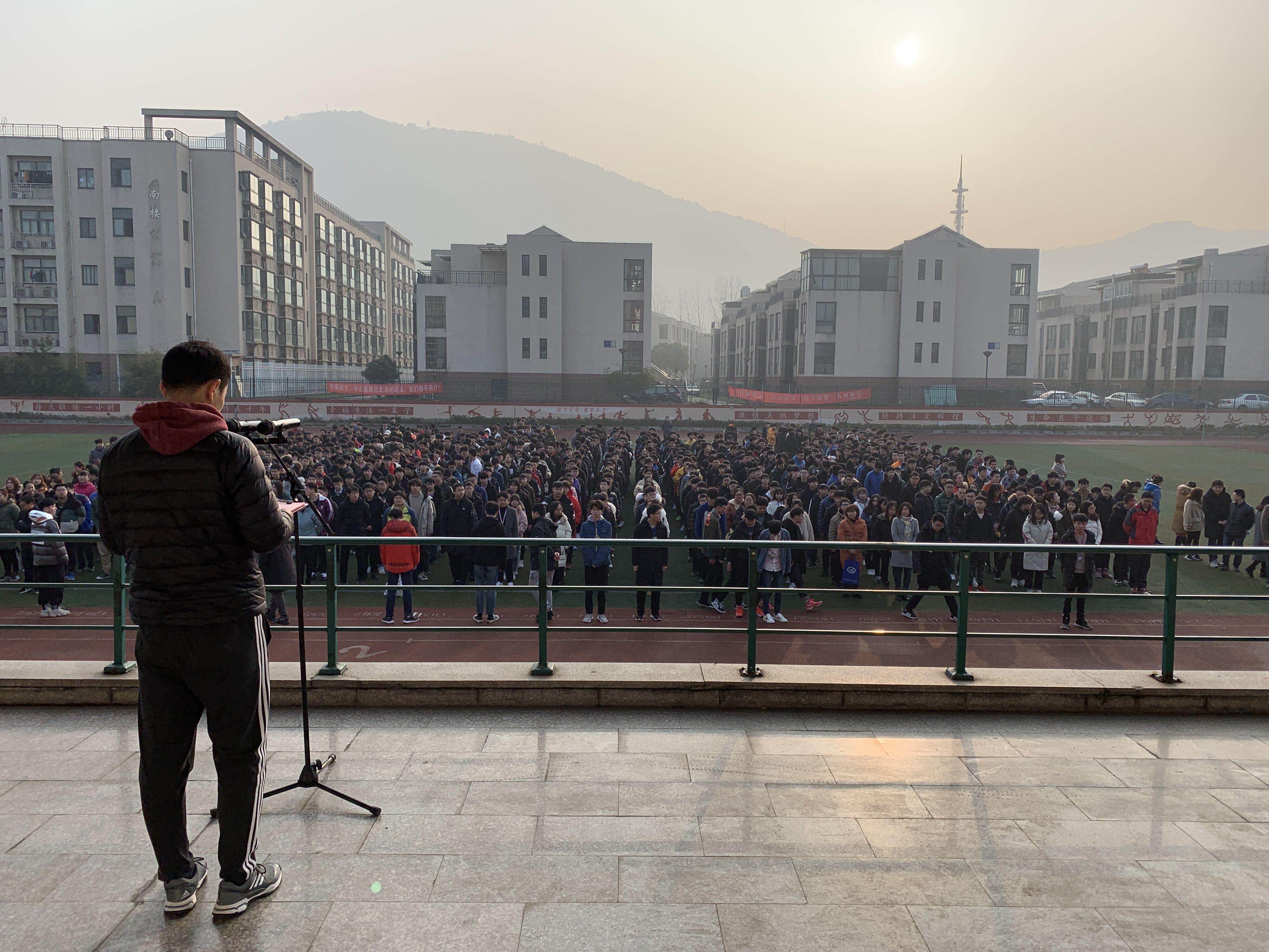 开展扫黑除恶,文明校园生活